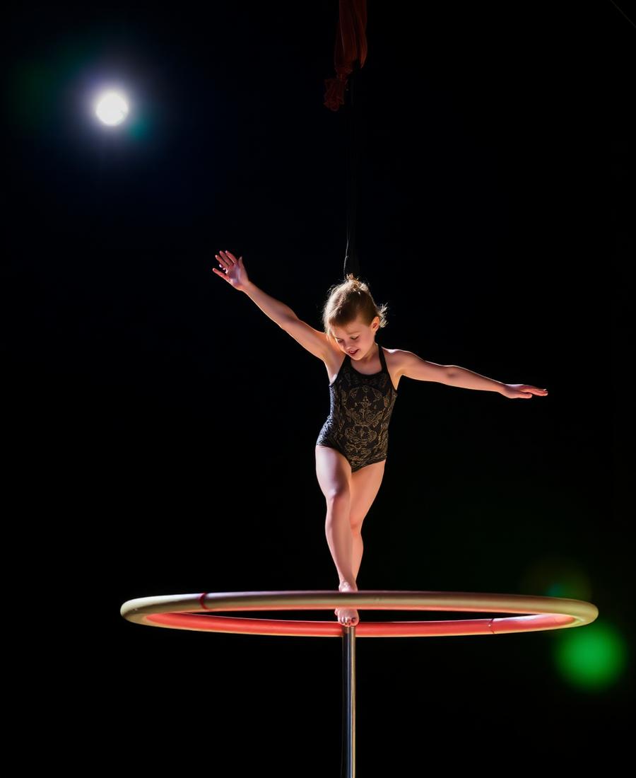 Fiche artiste Adam Akbi — ASBTP Cirque